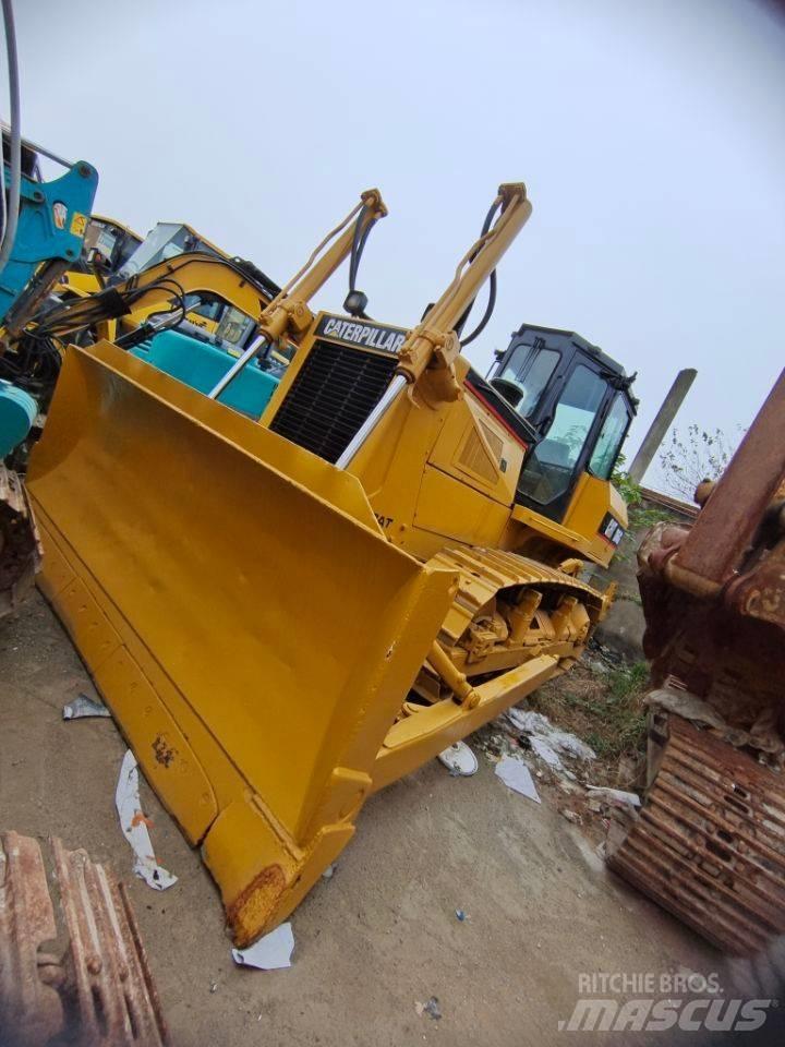 CAT D6G Bulldozer på larvebånd