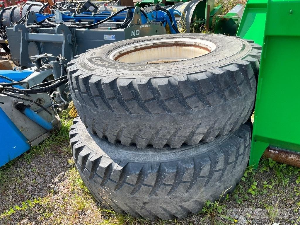 Nokian 16.9 R28 Hjul, Dæk og Fælge