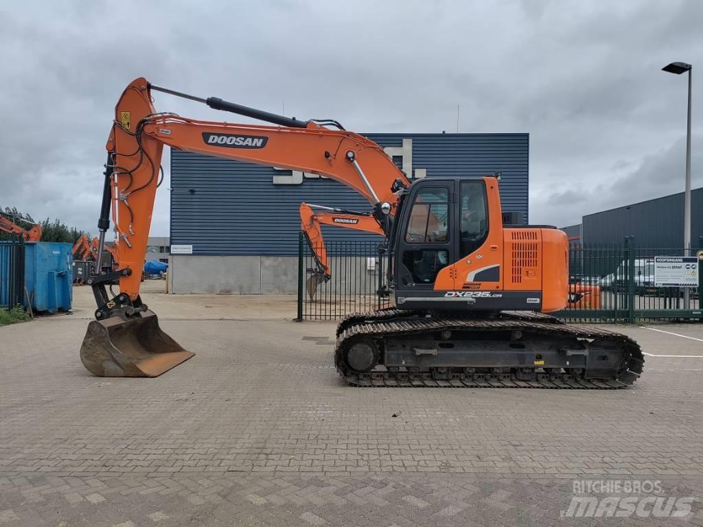 Develon DX235LCR-7 Gravemaskiner på larvebånd