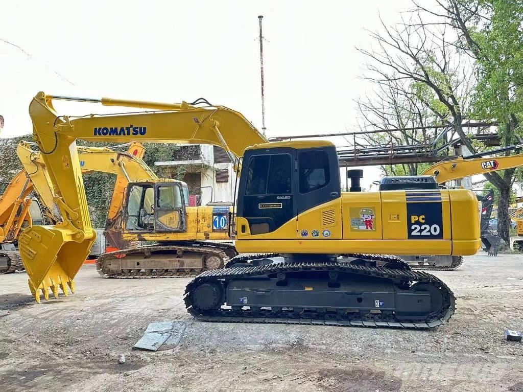 Komatsu PC 220-7 Gravemaskiner på larvebånd