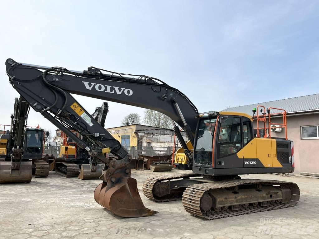 Volvo EC 220 E Gravemaskiner på larvebånd