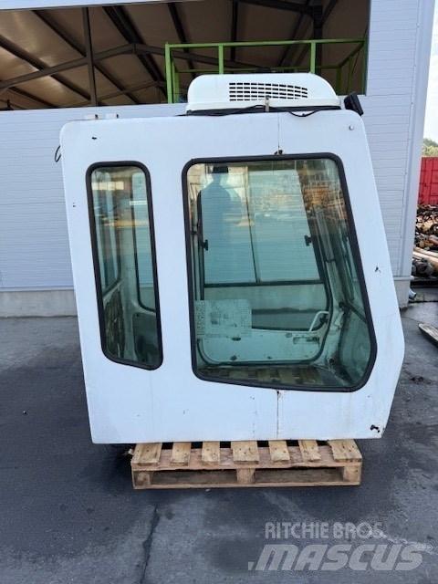 Liebherr CAB SERIE B Kabiner og interiør