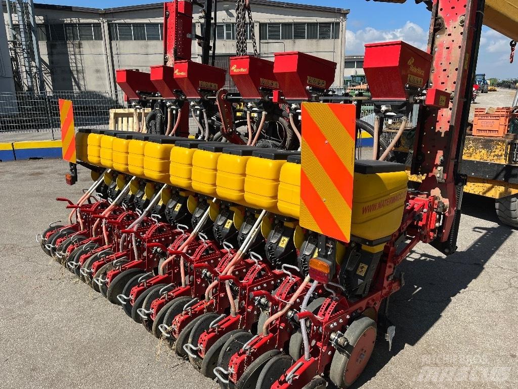 MaterMacc MS 8230 Enkornssåmaskiner
