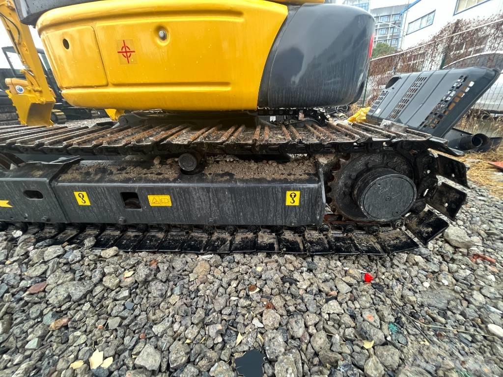 Komatsu PC 35 Gravemaskiner på larvebånd