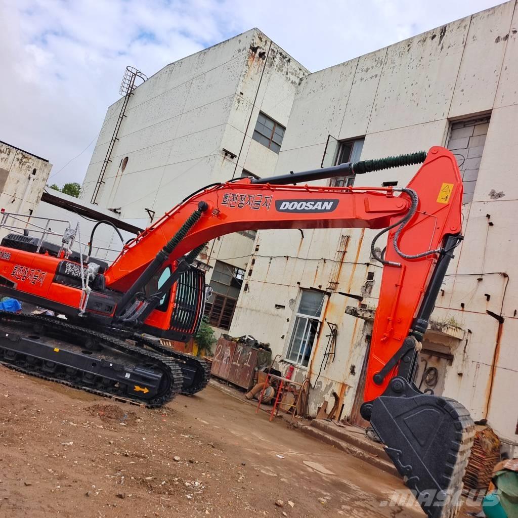 Doosan DX340LC Gravemaskiner på larvebånd