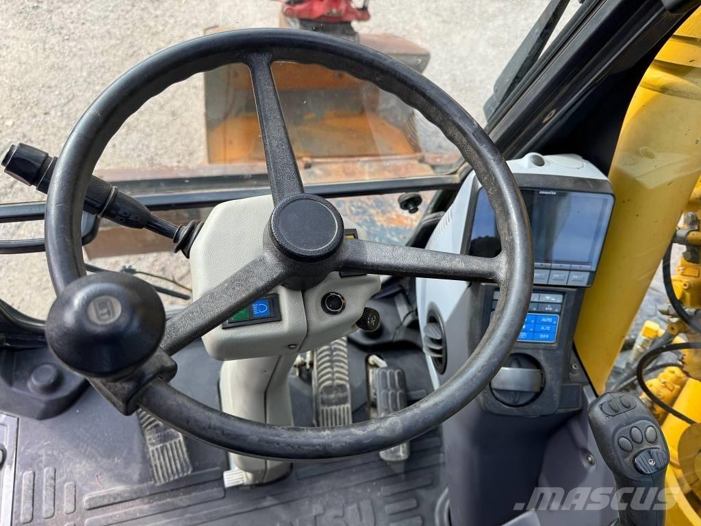 Komatsu PW 148-8 Gravemaskiner på hjul