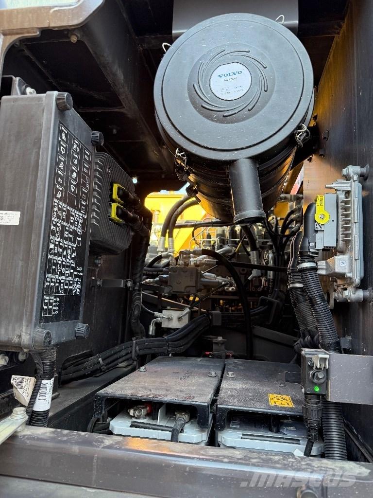 Volvo EC220E Gravemaskiner på larvebånd
