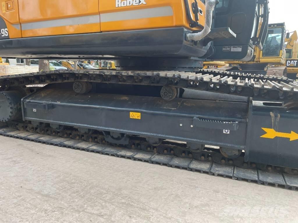 Hyundai 220LC-9S Midi-gravemaskiner 7t - 12t