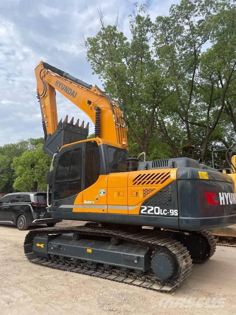 Hyundai 220LC-9S Midi-gravemaskiner 7t - 12t