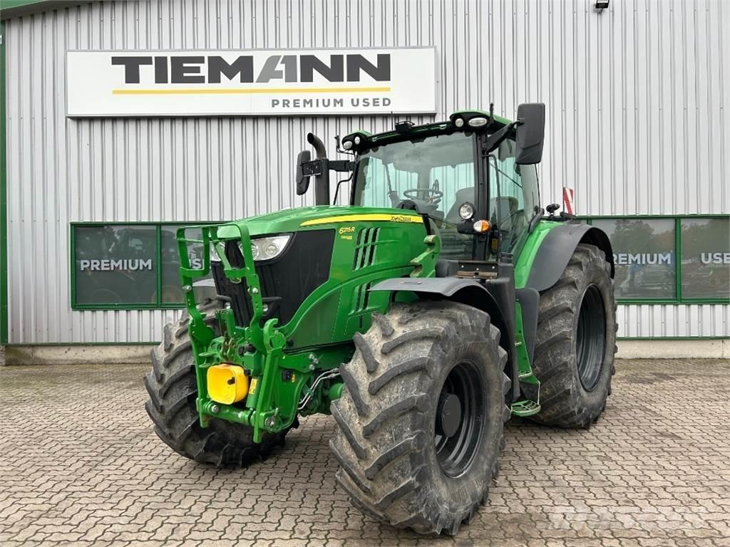John Deere 6215R Traktorer