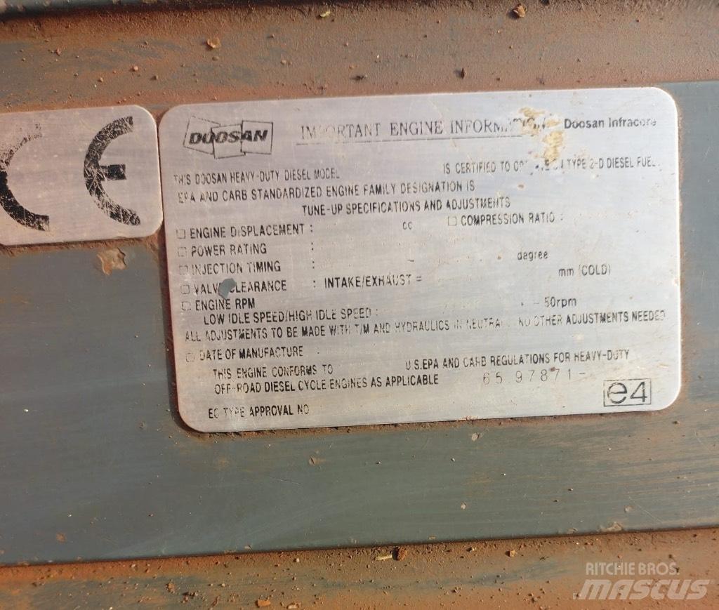 Doosan DX 300 LC-5 Gravemaskiner på larvebånd