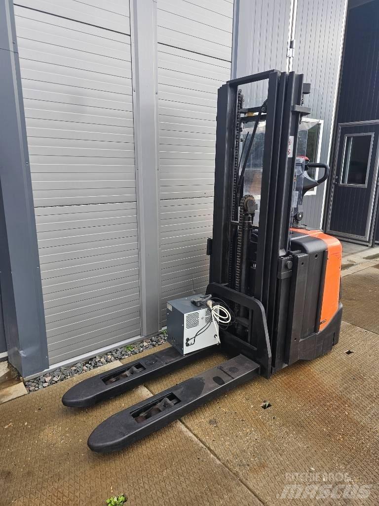 BT SPE 125 L 4150mm Gaffelstabler med gående fører