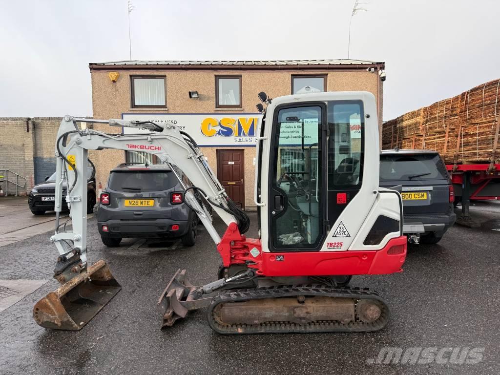Takeuchi TB 225 Minigravemaskiner