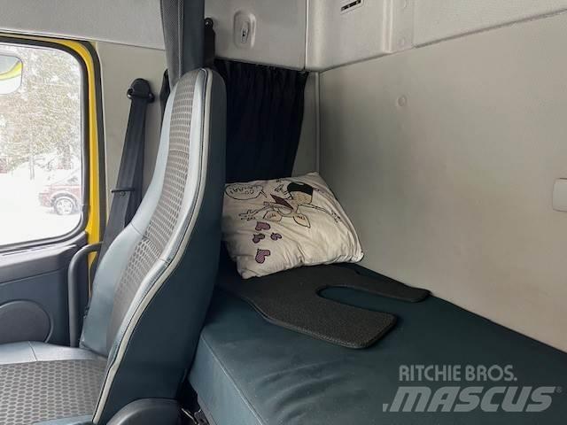 Volvo FM 13 8*4 Lastbil med kran