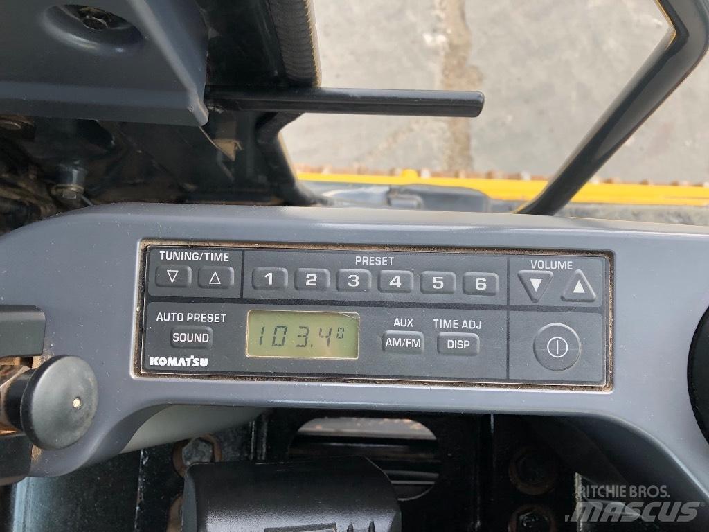 Komatsu PC210LC-11 Gravemaskiner på larvebånd