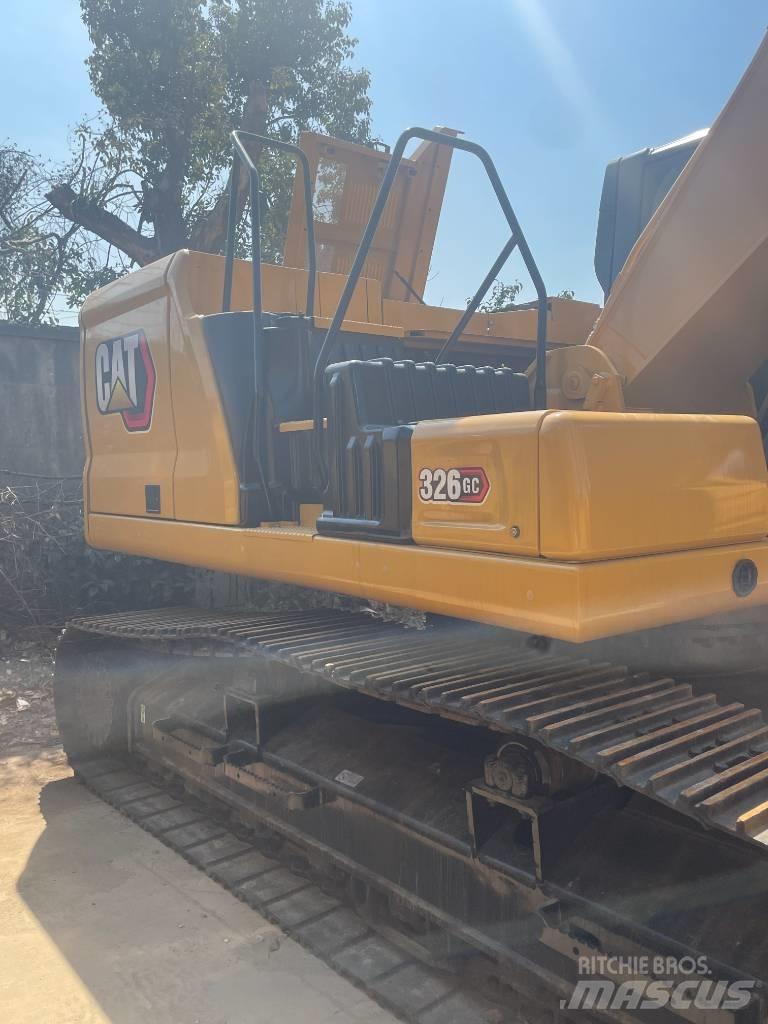 CAT 326 GC Gravemaskiner på larvebånd