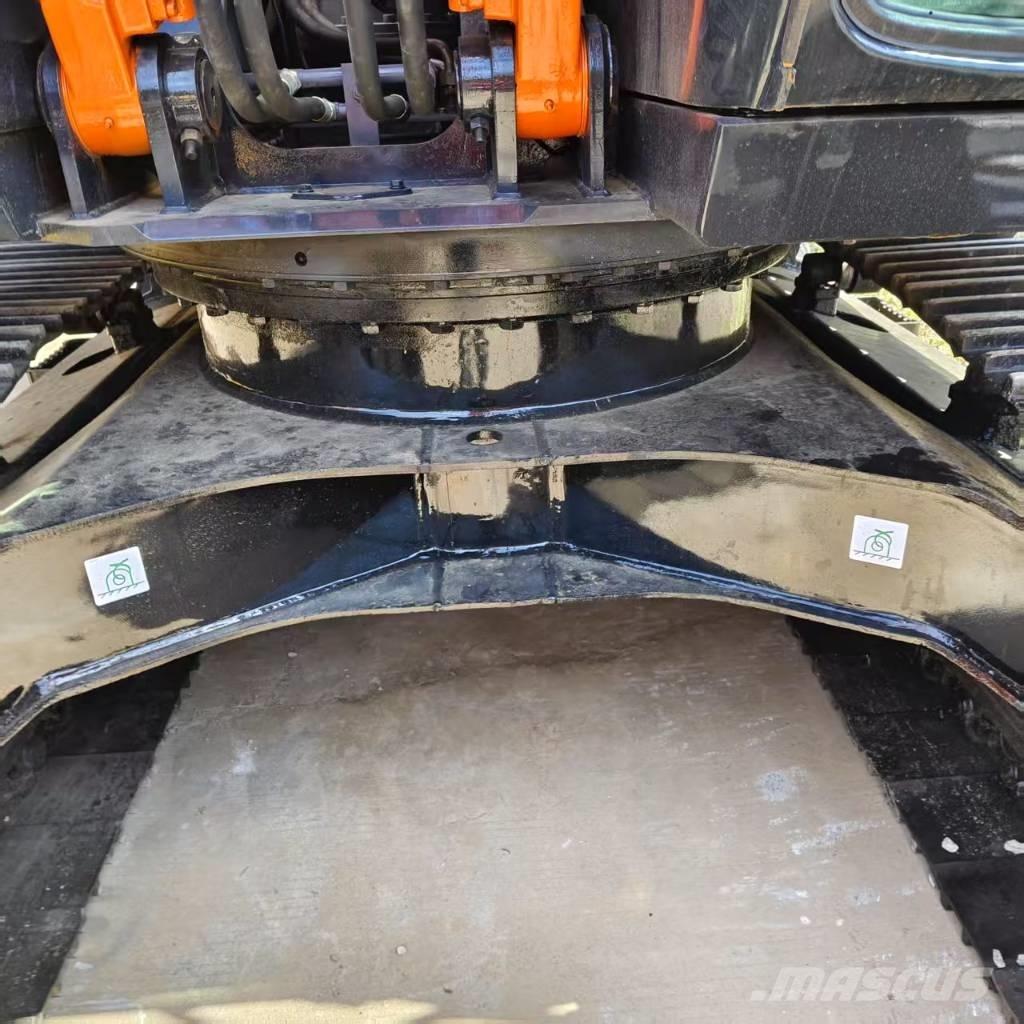 Hitachi ZX 130 LC Gravemaskiner på larvebånd