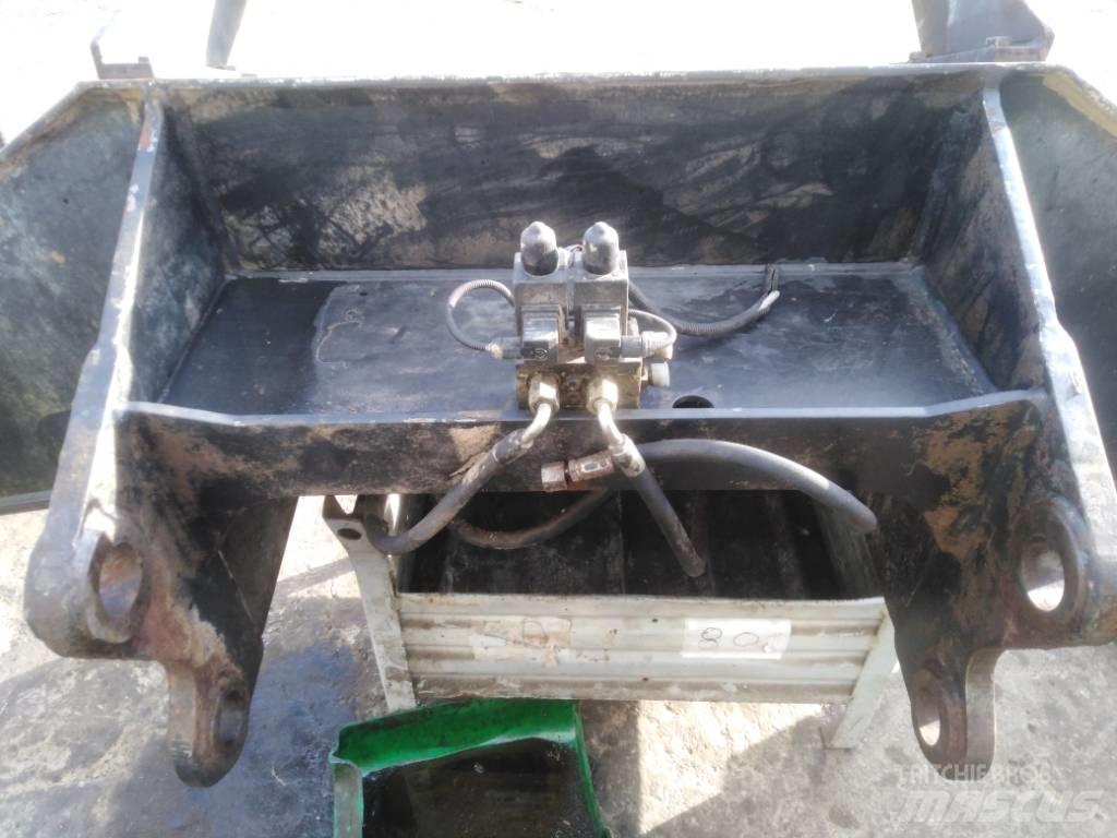 CAT M 318 Chassis og suspension