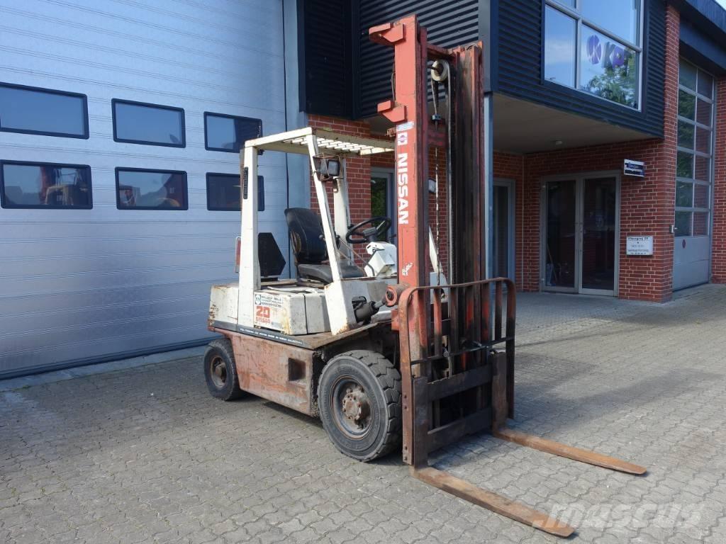 Nissan EH 02 A 20U Diesel gaffeltrucks