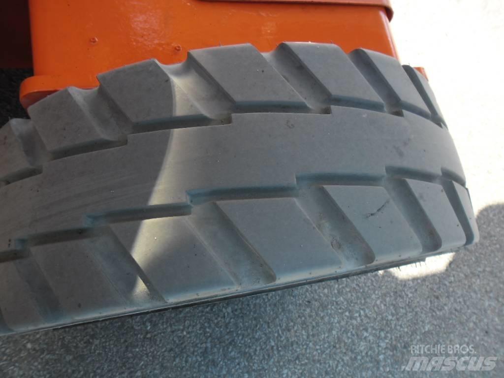 JLG E 450 AJ Bomlifte med knækarm