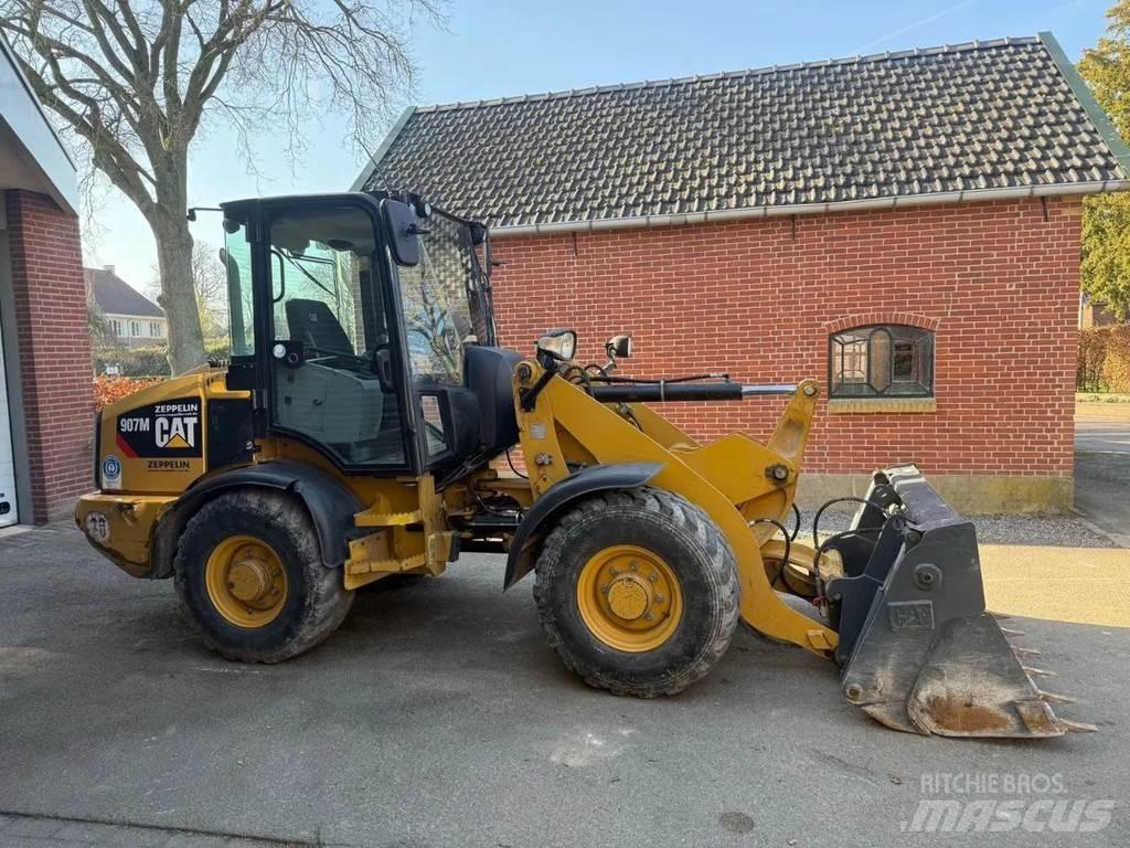 CAT 907M Læssemaskiner på hjul