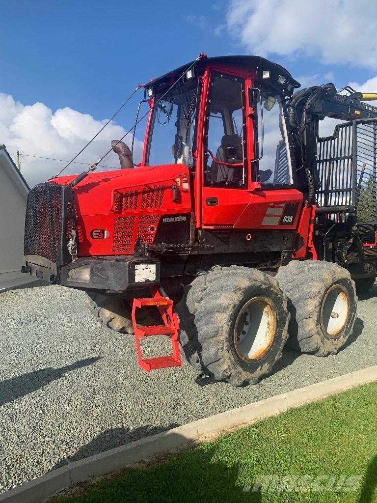 Komatsu 835 Udkørselsmaskiner