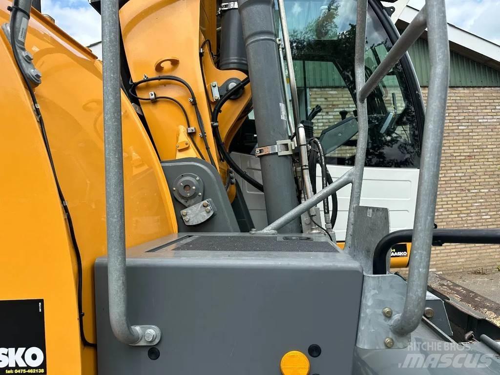 Liebherr A914 Gravemaskiner på hjul