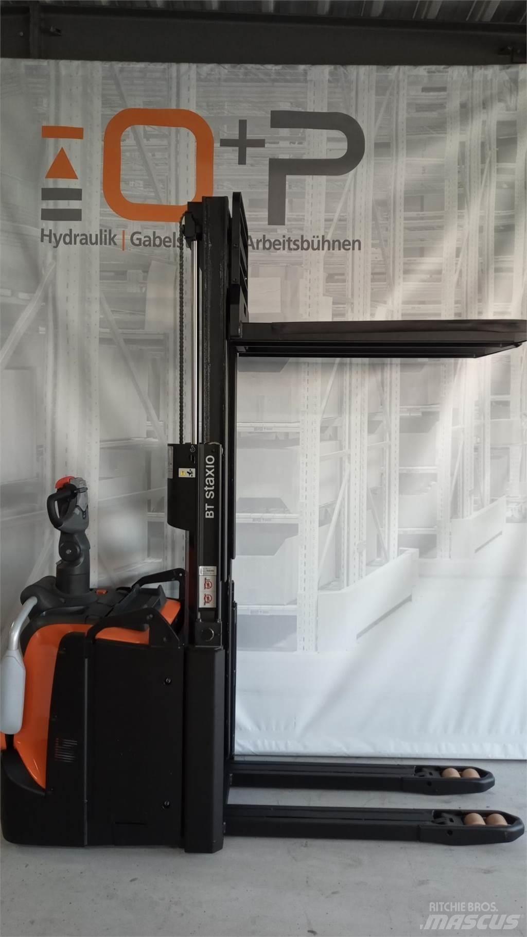 Toyota BT SPE200D Gaffelstabler med gående fører
