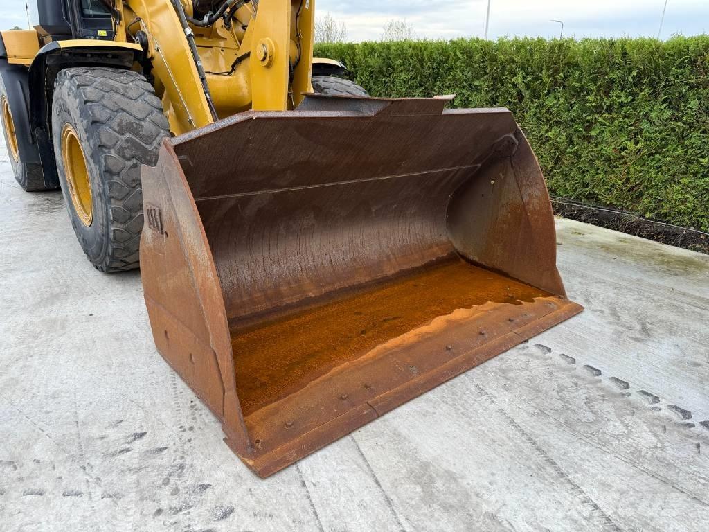 CAT 930 M Læssemaskiner på hjul