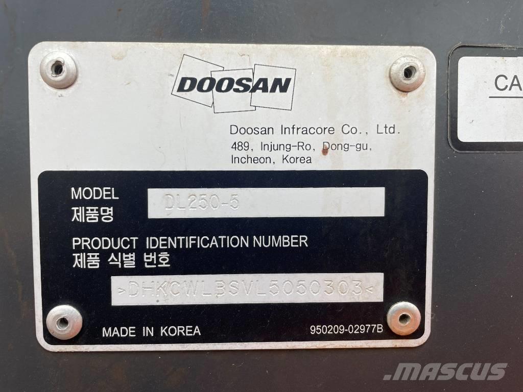 Doosan DL 250 Læssemaskiner på hjul