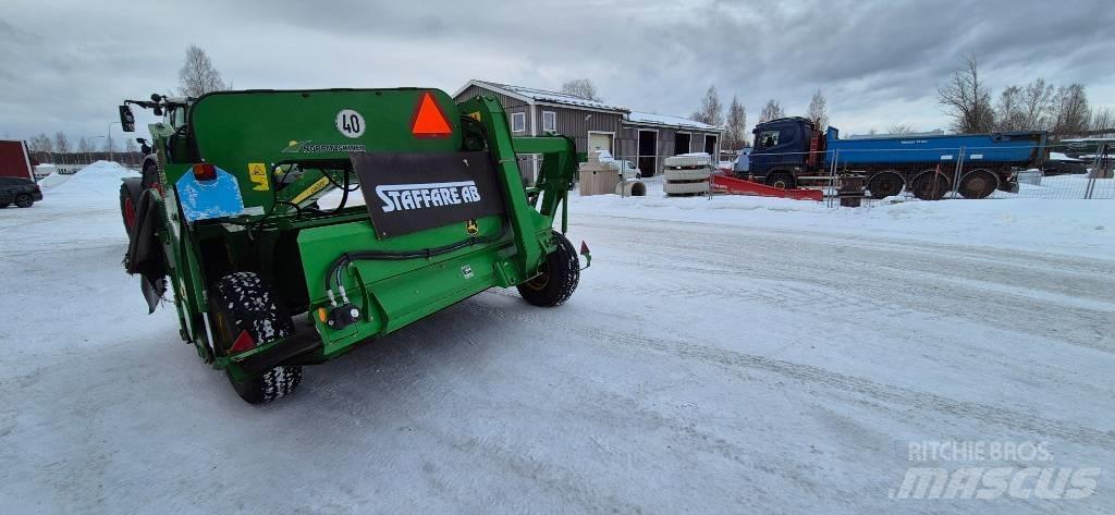 John Deere 835 Kombihøstere