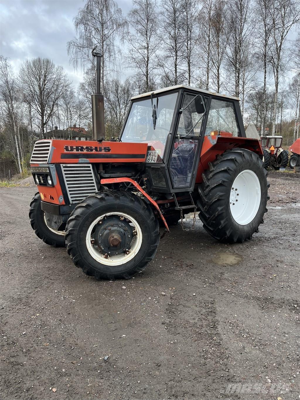 Ursus c-385 Traktorer