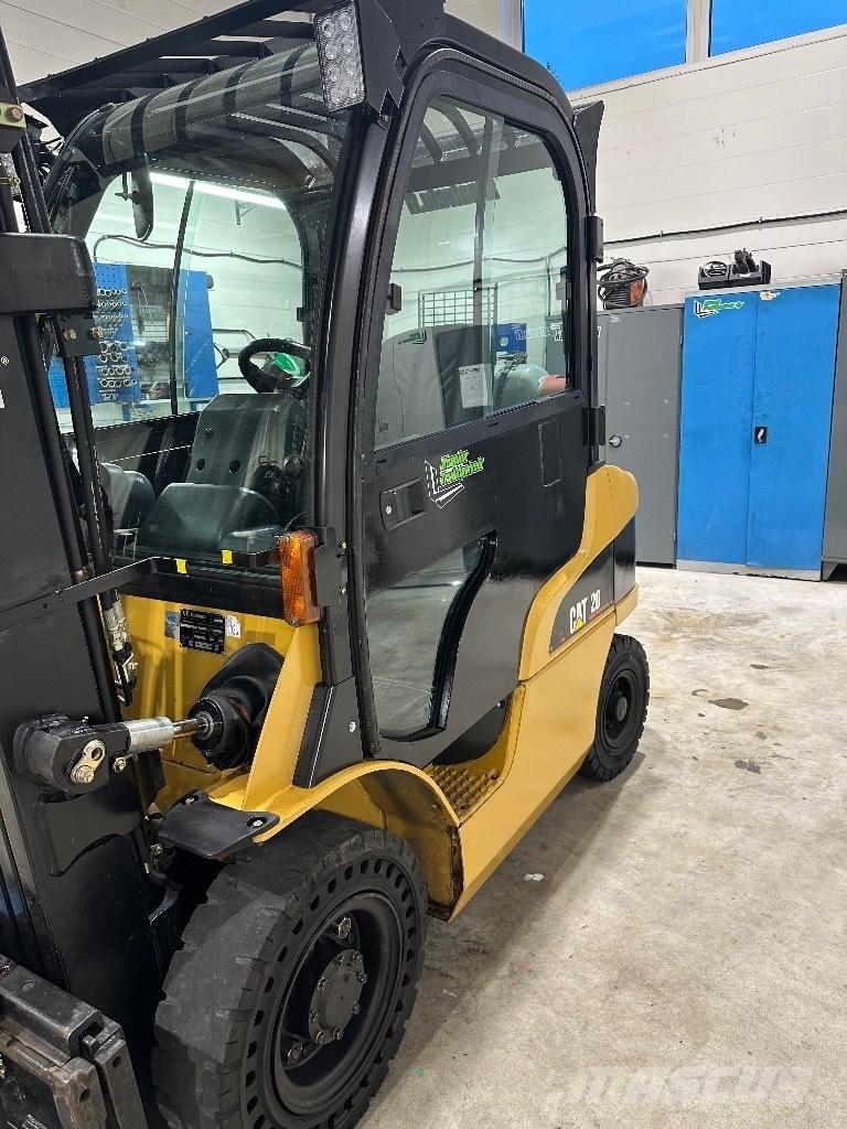 CAT GP 20 N LPG gaffeltrucks