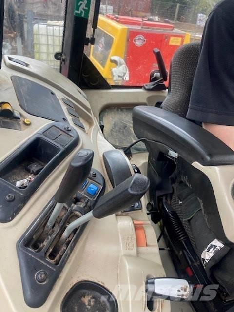 Massey Ferguson 5710 Traktorer