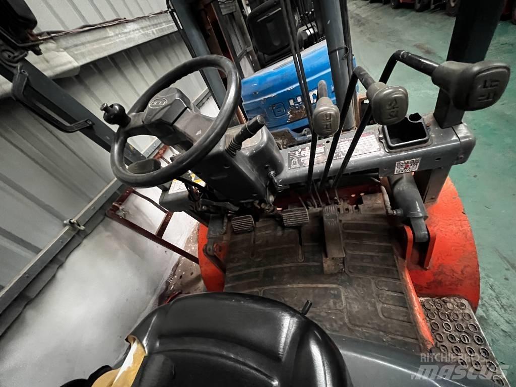 Heli CPCD 30 Diesel gaffeltrucks