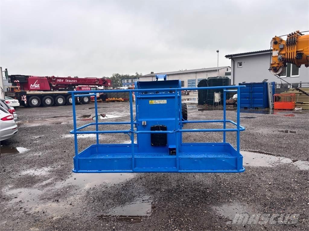 Genie S-85 4X4 Chassis