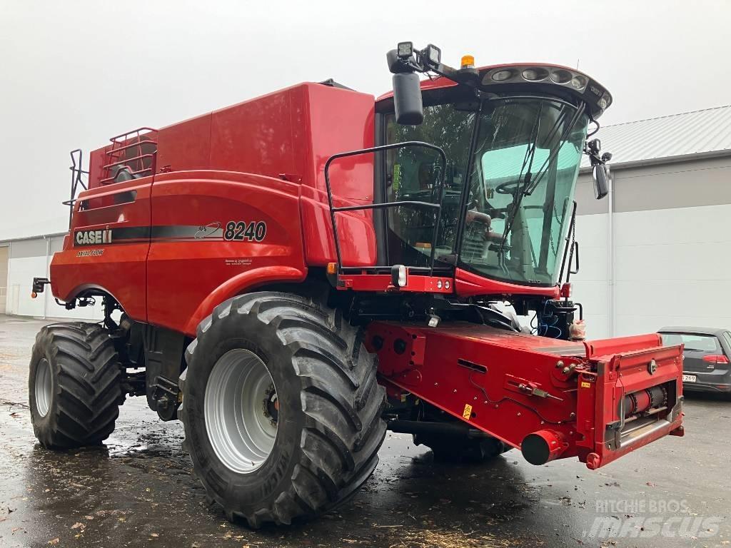 Case IH Axial 8240 Mejetærskere