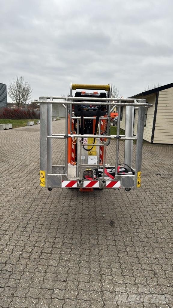 JLG X 20 J Plus Bomlifte med knækarm