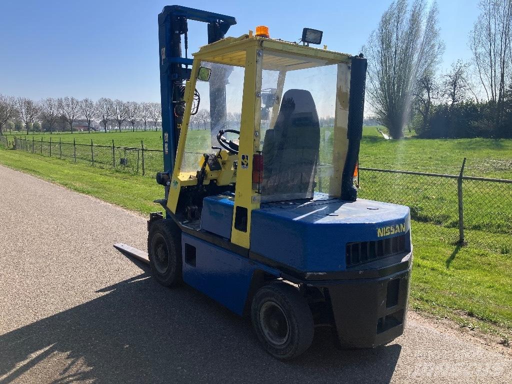 Nissan Heftruck Diesel gaffeltrucks