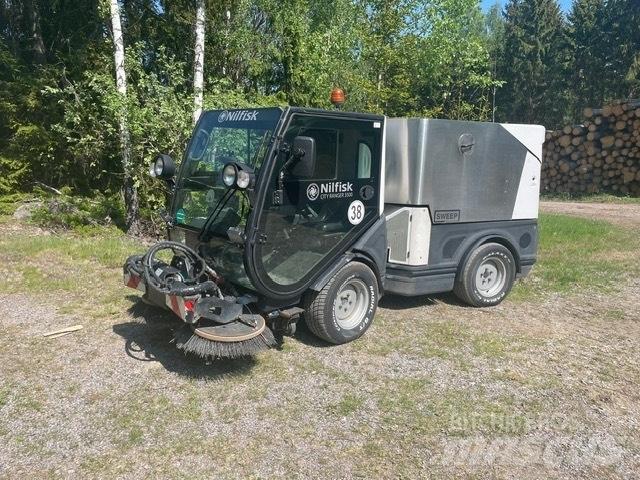 Nilfisk CR 3500 Fejemaskiner