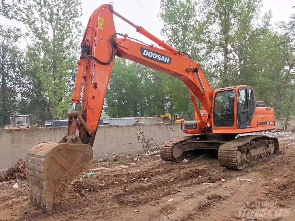 Doosan DX 300 LC Gravemaskiner på larvebånd