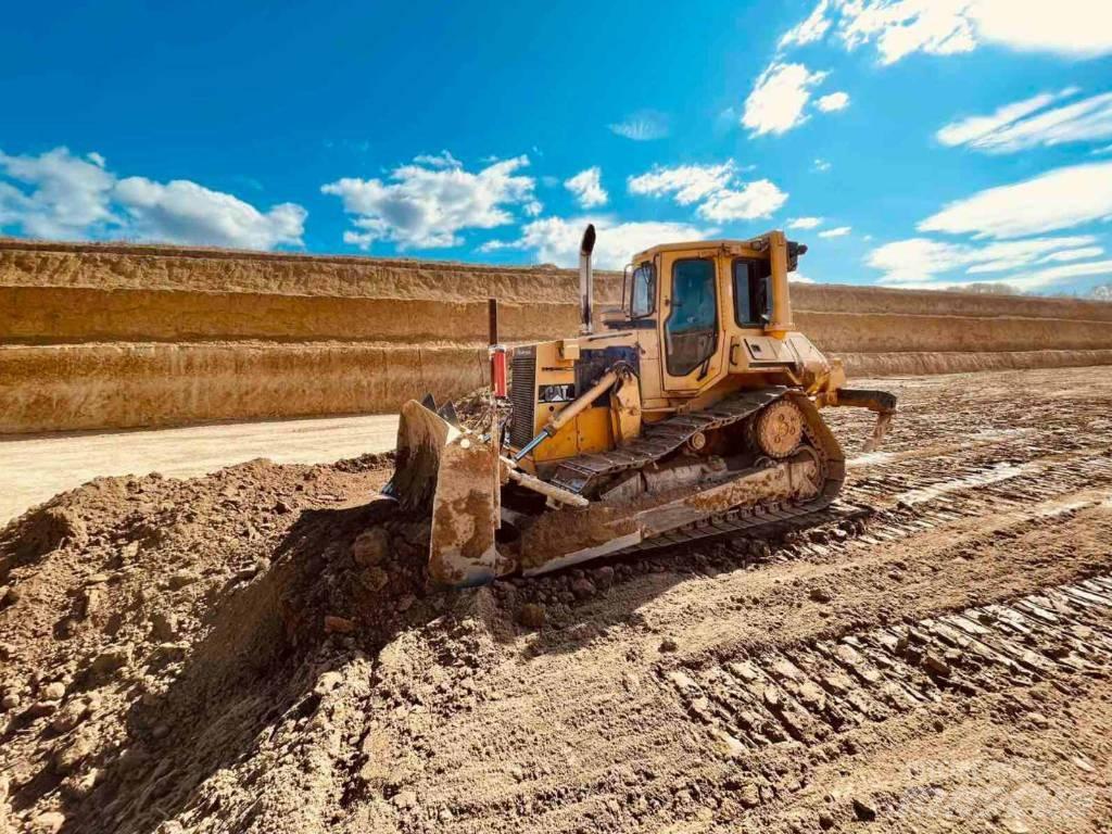 CAT D 5 H Bulldozer på larvebånd