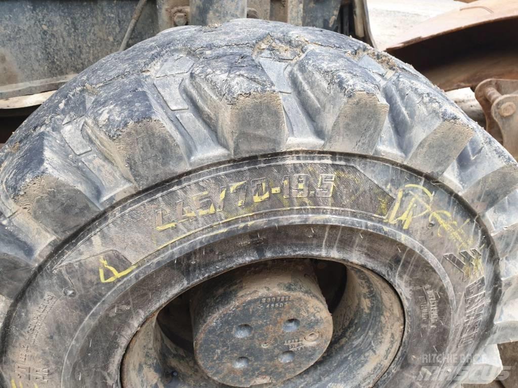 Komatsu PW180-7 Gravemaskiner på hjul