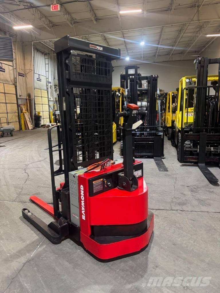 Raymond RSS40 Selvkørende stablere