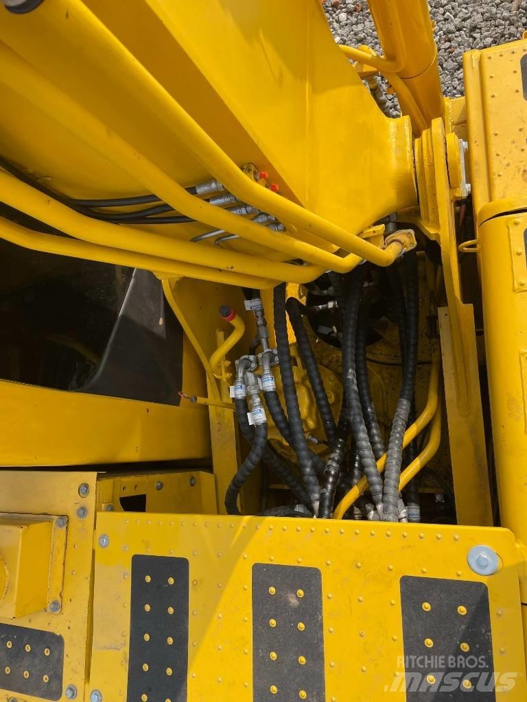 Komatsu PC 200-8 Gravemaskiner på larvebånd