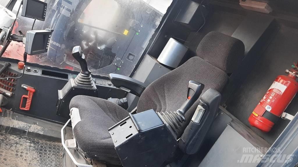Ahwi PRINOTH RT400 Buskryddere / Grenknusere