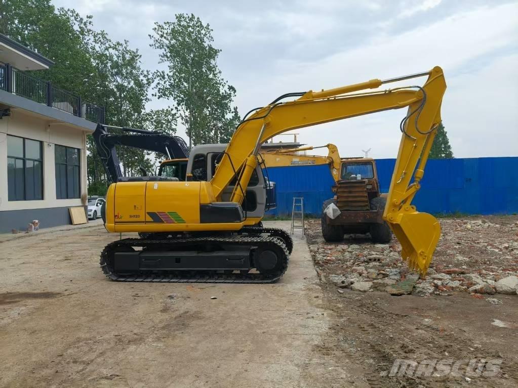 Sumitomo SH120 Gravemaskiner på larvebånd