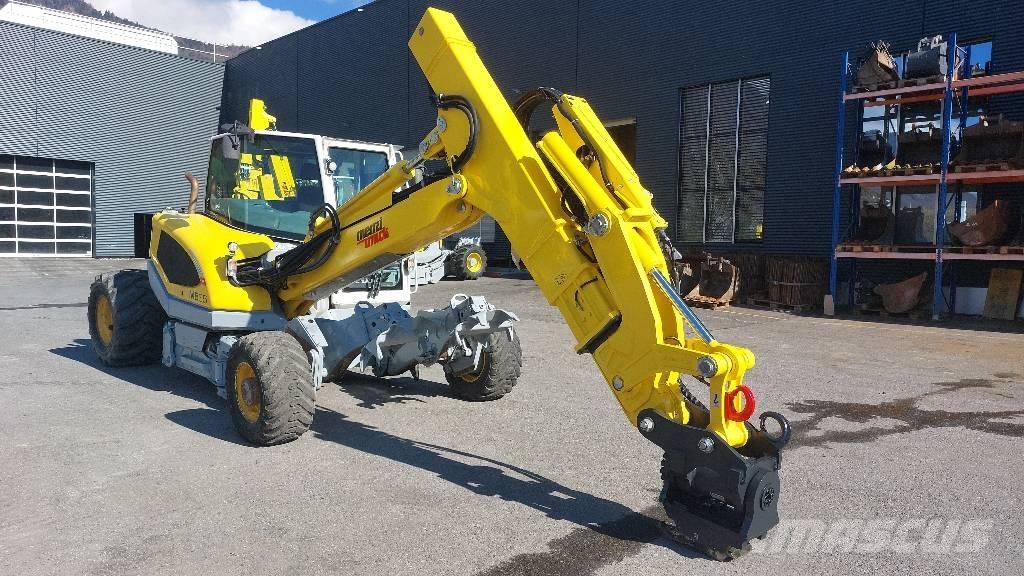 Menzi Muck M535 Gravemaskiner på hjul