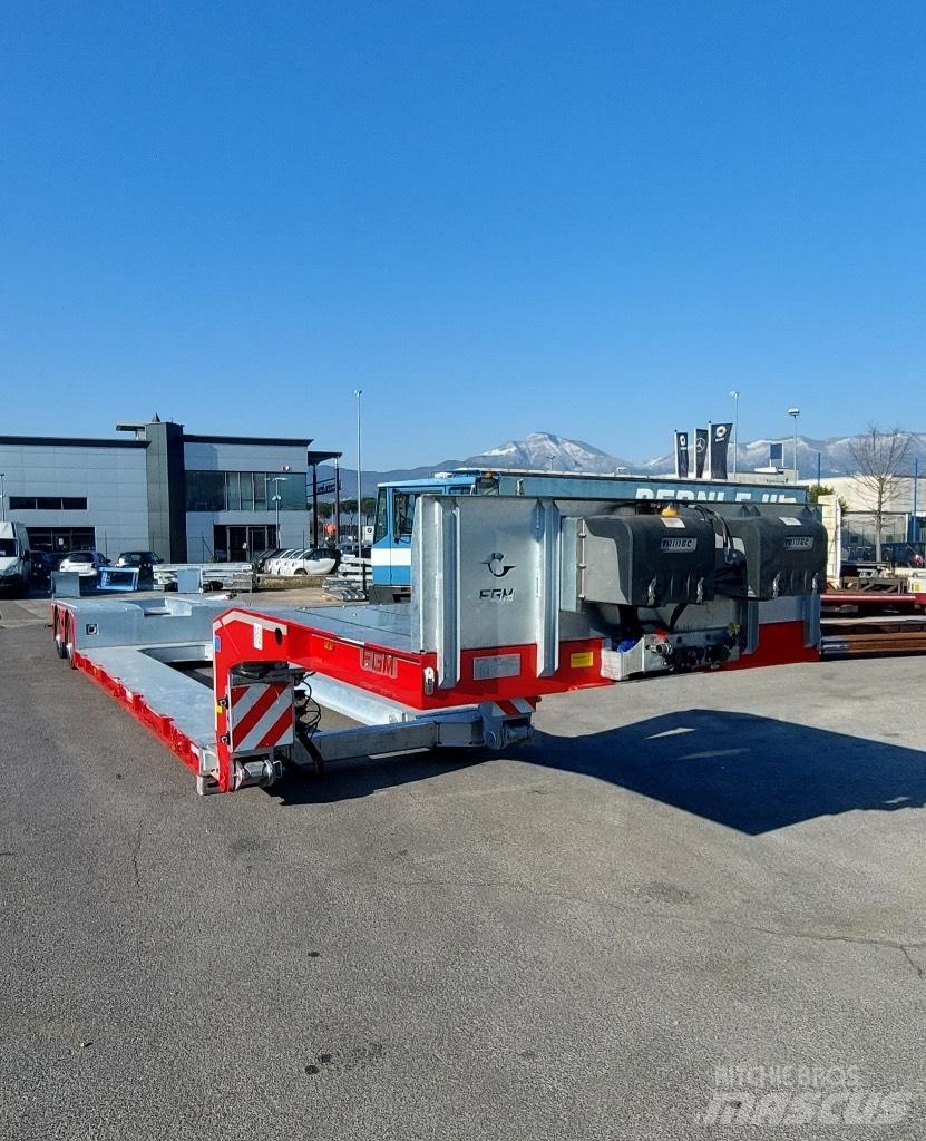 FGM 35 Semi-trailer med lad/flatbed