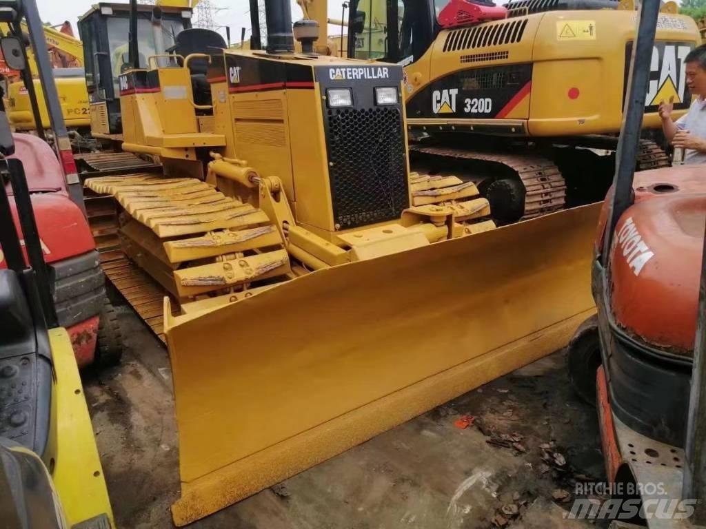 CAT D 4 C Bulldozer på larvebånd